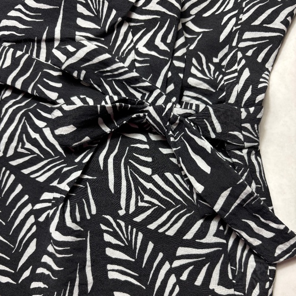 Ann Taylor LOFT Black and White Romper - Picture 2 of 8